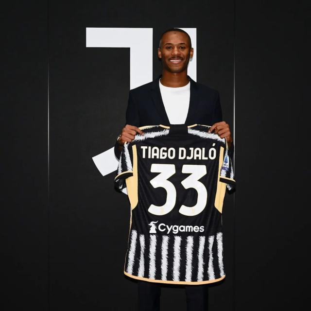 1705965809125013922.jpg 1705965802125.jpg