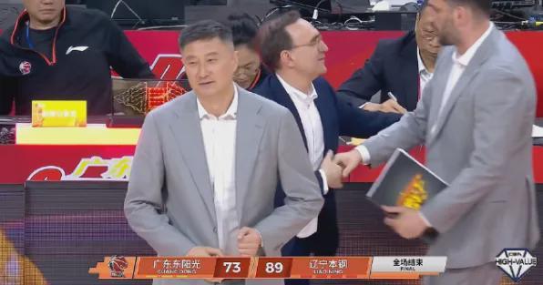 开云官网-0分，徐杰又0分！全明星票王彻底拉胯......